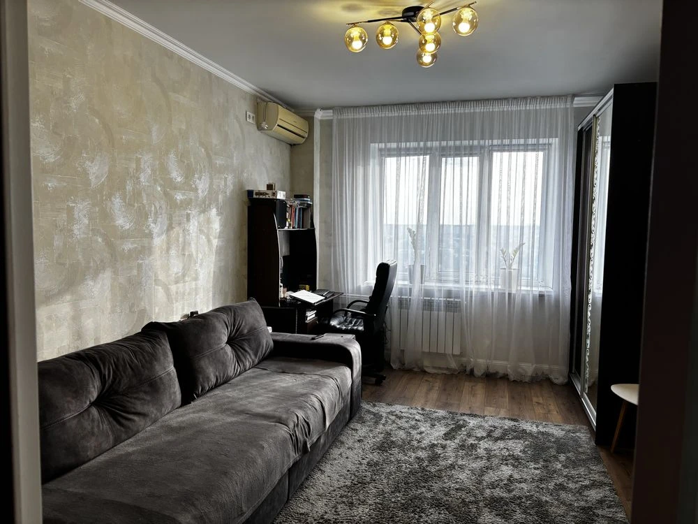 Продаж 3-к квартири 70 м² біля парку Перемога — Бровари, Гру