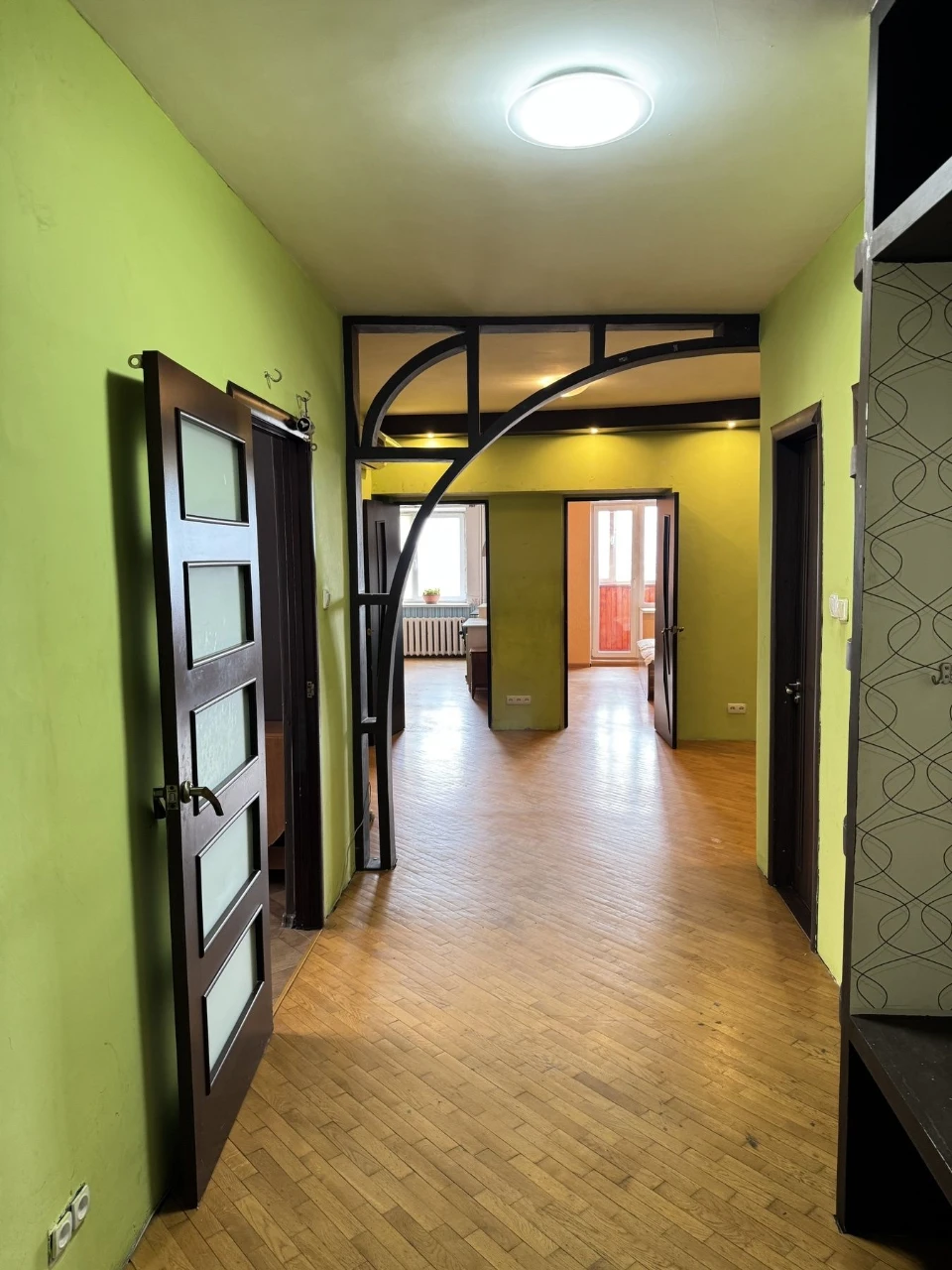 Продаж 2 кімнатної квартири, вул. Незалежності 17. Можно під