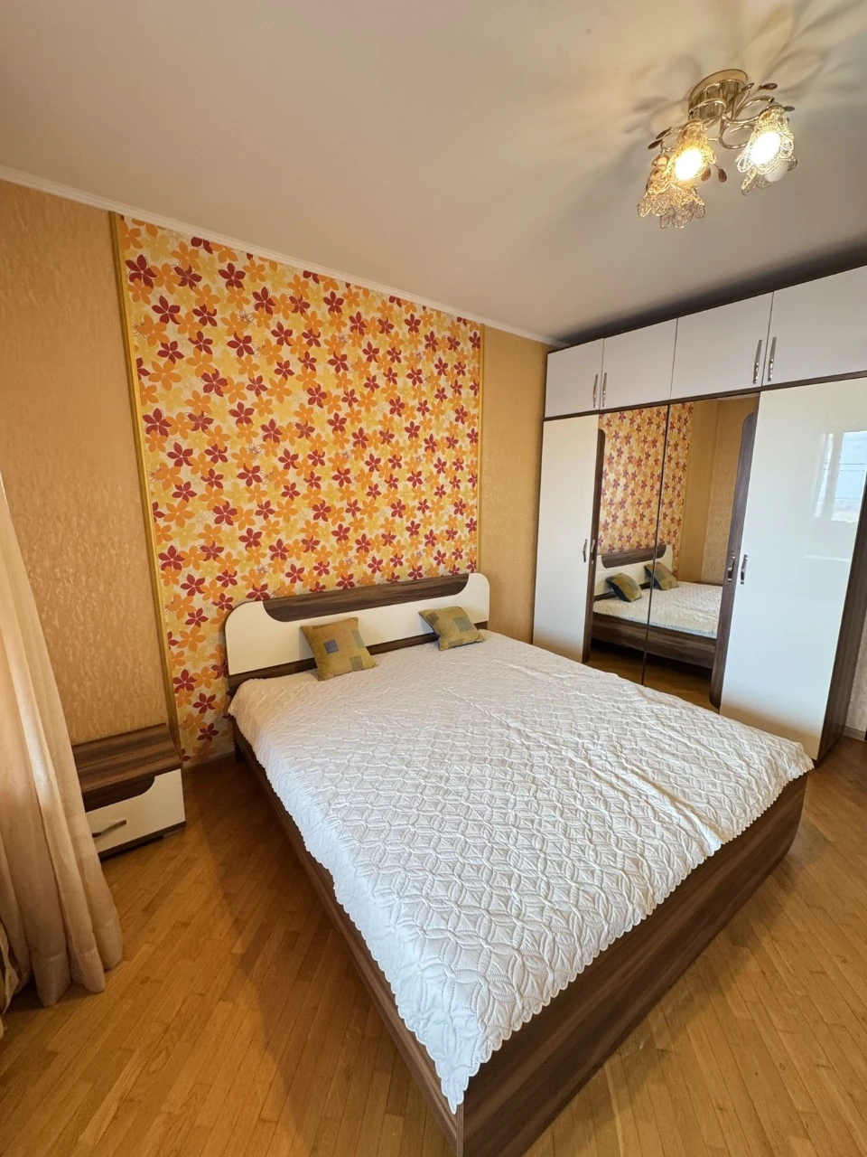 Продаж 2 кімнатної квартири, вул. Незалежності 17. Можно під