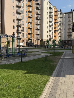 Простора однокімнатна, ремонт під чистову, ЖК Скандія