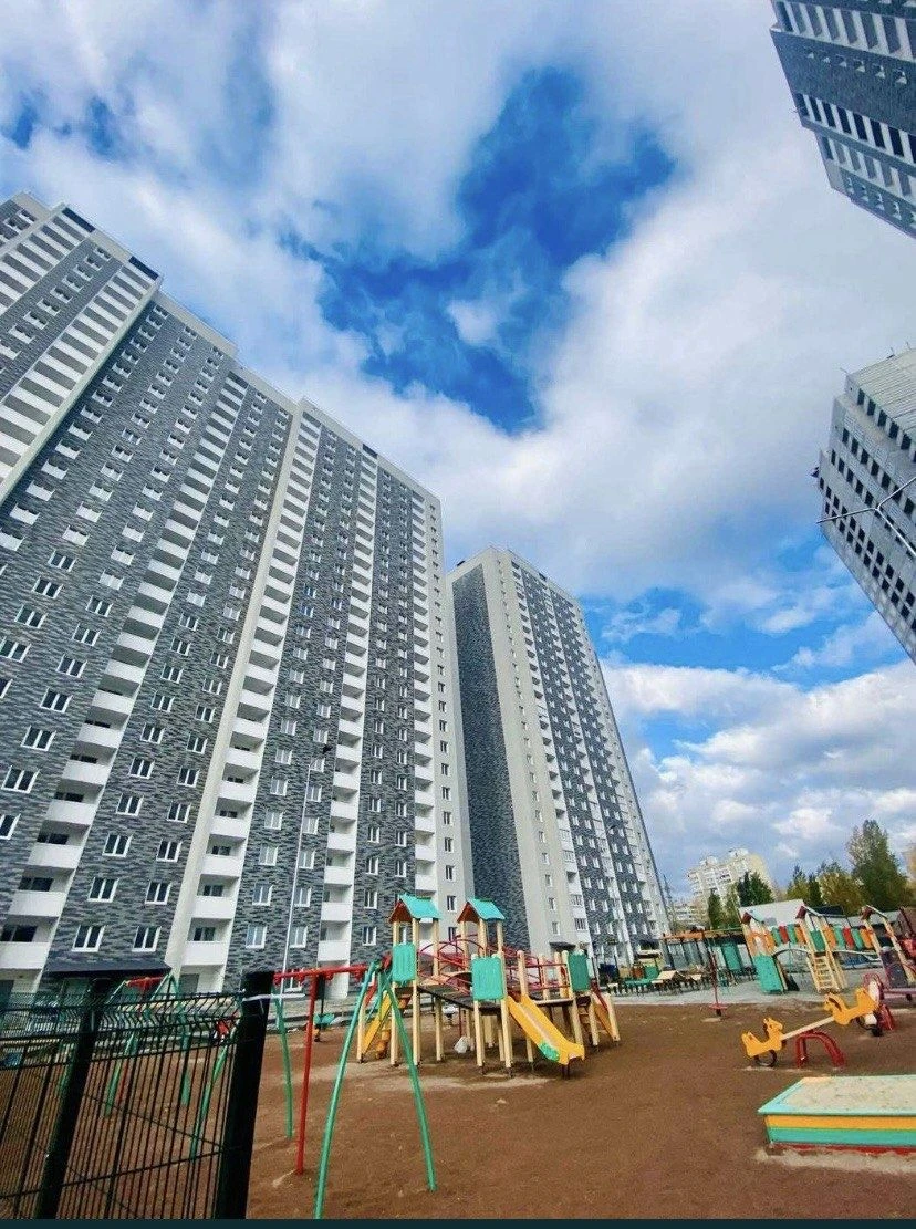 Квартира 72 кв.м с ремонтом, вул. Київська 225, ЖК "Київський", Бровари, центр