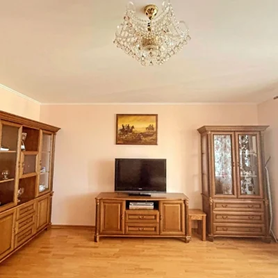 Продам 2кім.квартиру вул.Грушевського, м Бровари