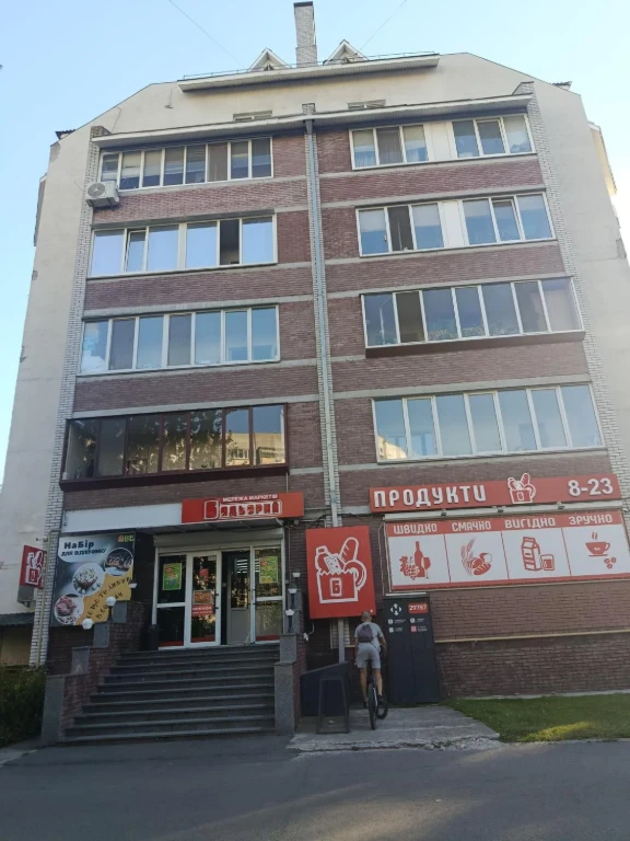 Продам 3-кім.дворівневу кв.98 кв.м, вул.Чорних Запорожців Бр