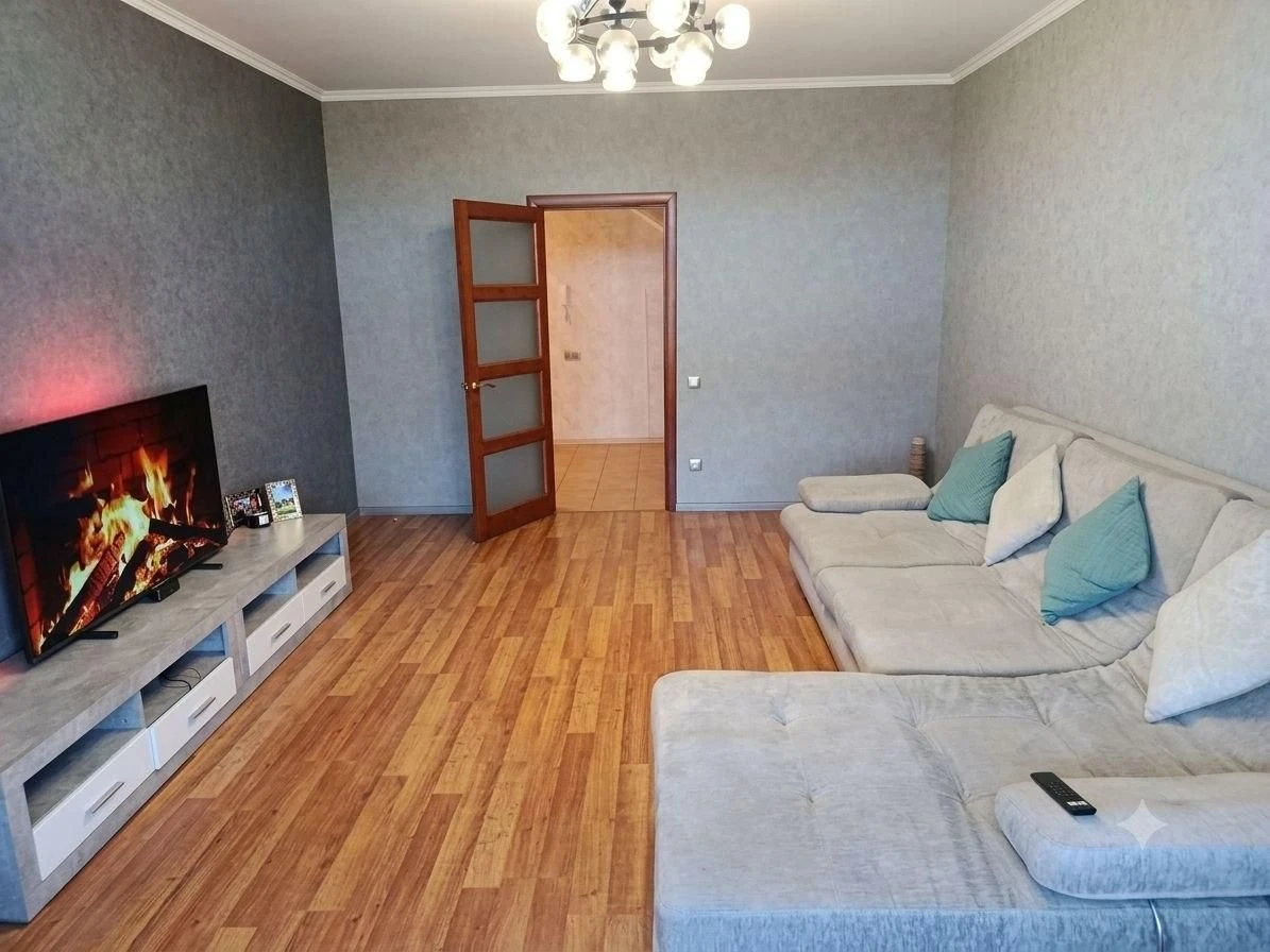 Продам 3-кім.дворівневу кв.98 кв.м, вул.Чорних Запорожців Бр
