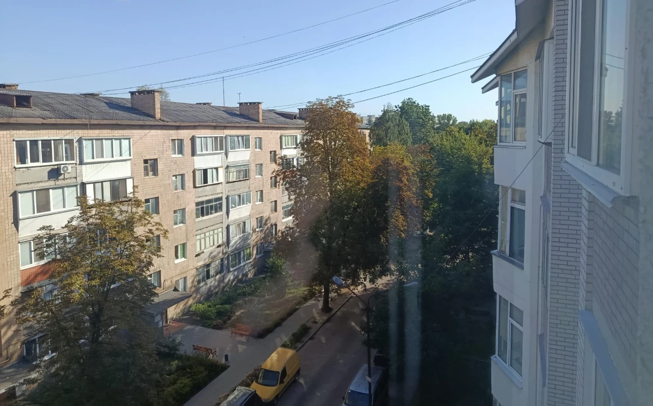 Продам 3-кім.дворівневу кв.98 кв.м, вул.Чорних Запорожців Бр