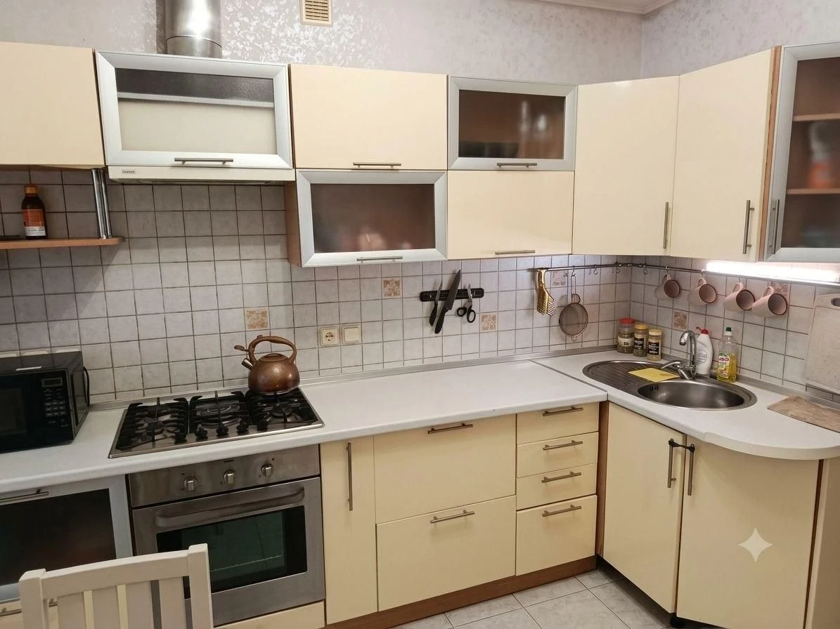 Продам 3-кім.дворівневу кв.98 кв.м, вул.Чорних Запорожців Бр