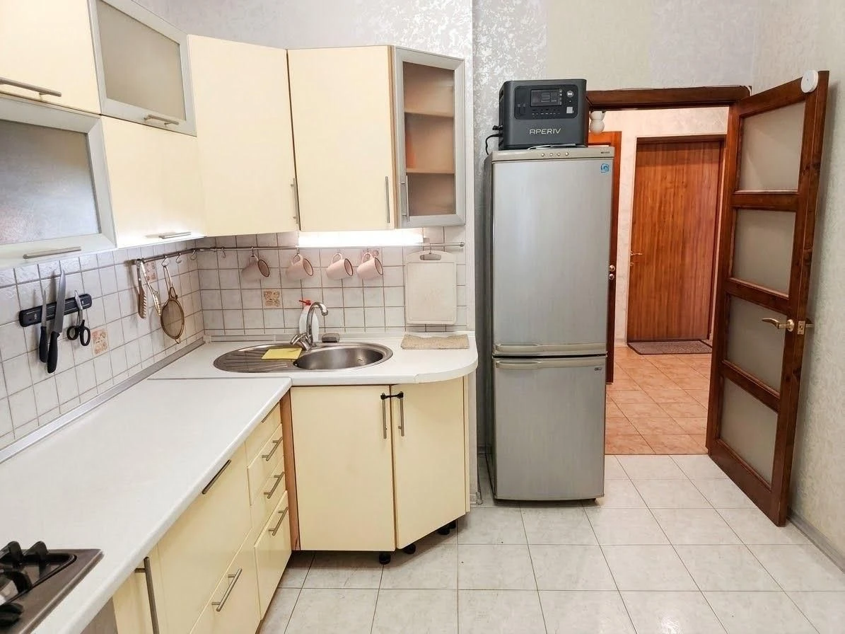 Продам 3-кім.дворівневу кв.98 кв.м, вул.Чорних Запорожців Бр