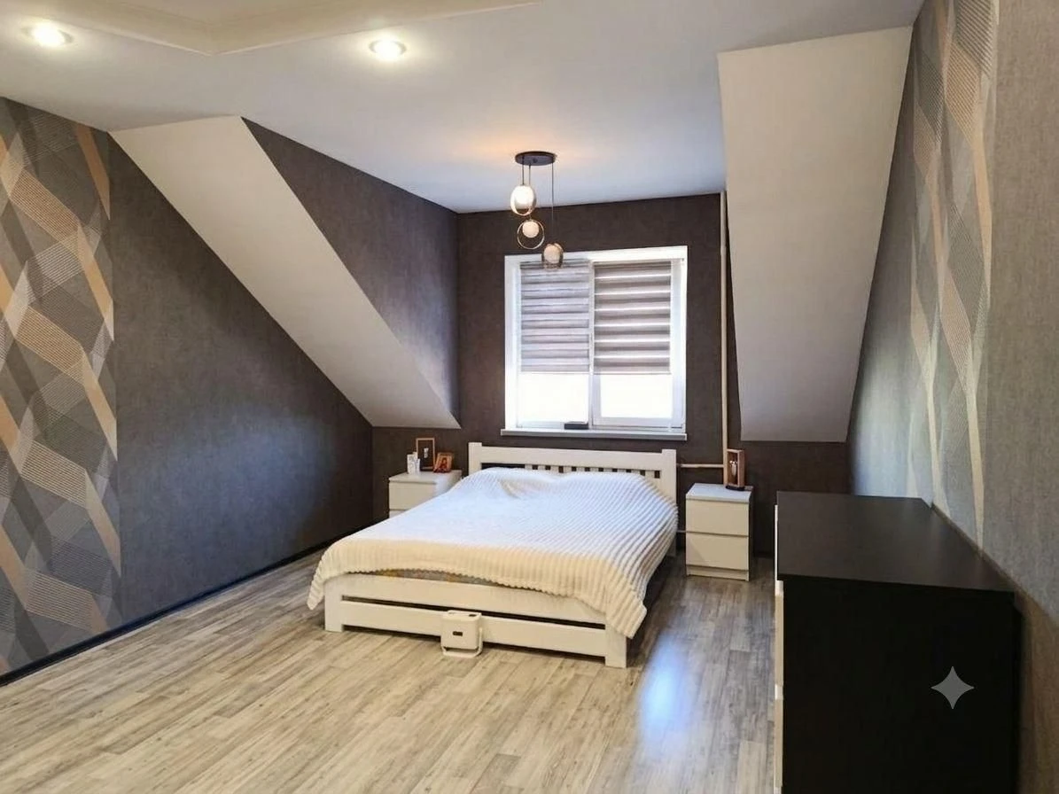 Продам 3-кім.дворівневу кв.98 кв.м, вул.Чорних Запорожців Бр