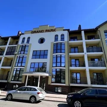 Продаж  1-к квартири з видом на озеро та індивідуальним газо