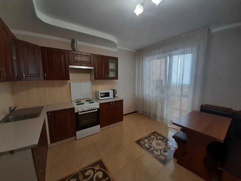 Продается 1-комнатная квартира в ЖК "Зеленый квартал", 57 м2!