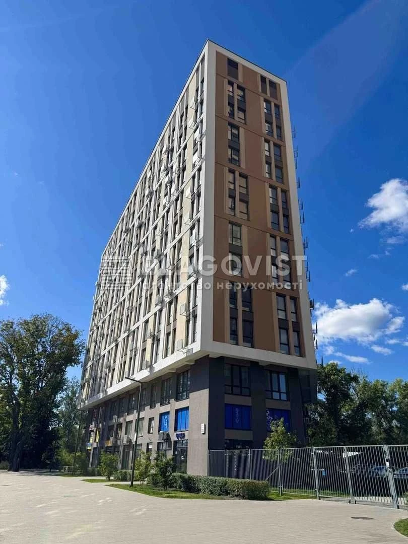 Sale of a 3-room apartment at Kyivska 235, 111.6 sq m, "Madison Gardens" residential complex, Br.