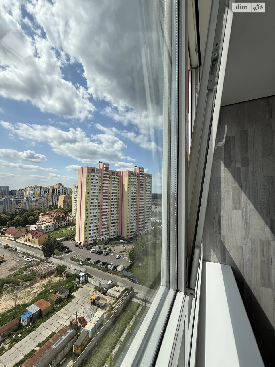 Продаж Квартира Масив