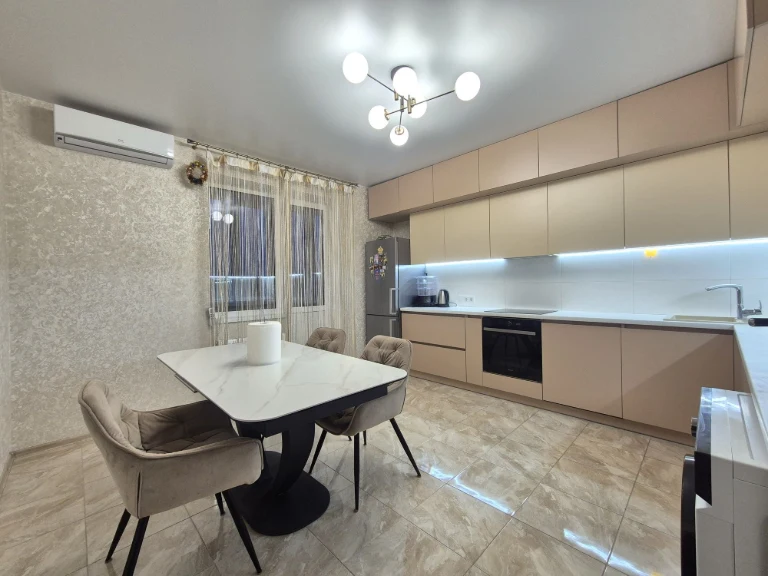ЖК Саванна Сіті, продаж 3 к квартири 92 м²
