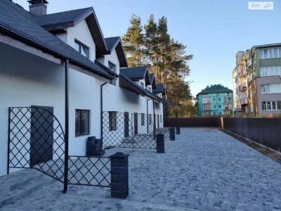 Продаж Квартири в Таунхаусі