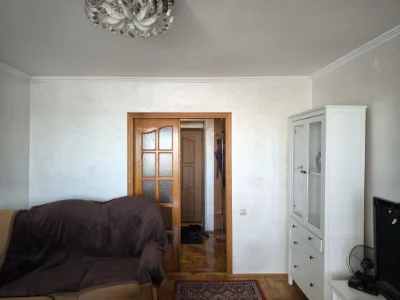 Продам 3 Бровари Грушевського