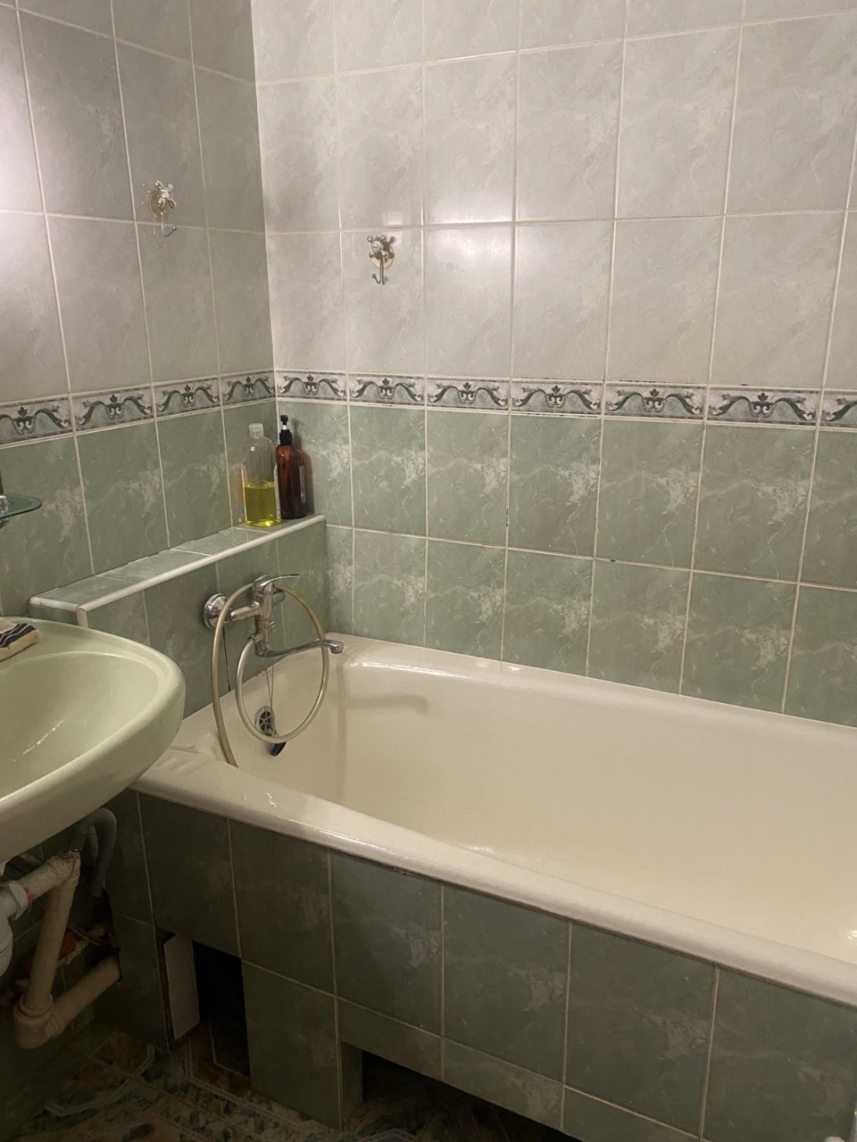 Продам 3 Бровари Грушевського