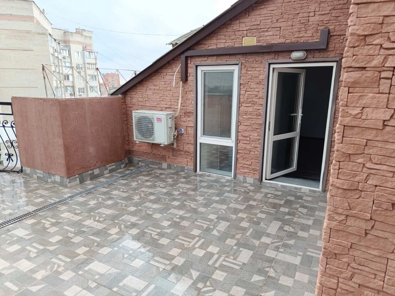 Продається терміново однокімнатна квартира в Броварах, район парк