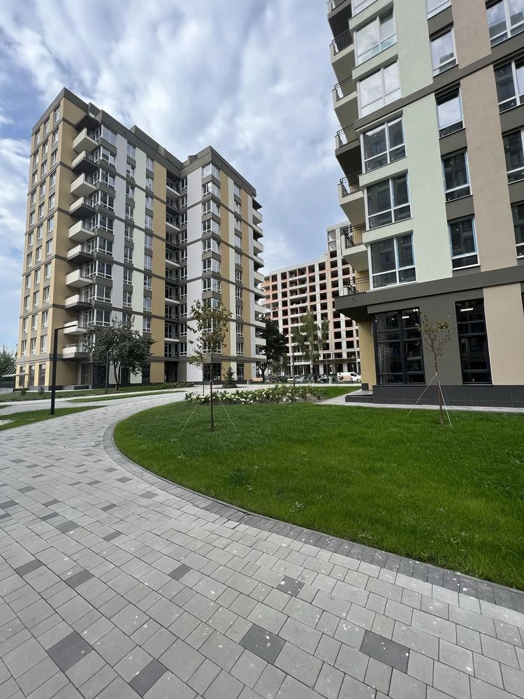 Продається 4-кімнатна квартира в ЖК "Крона Парк" Без комісії