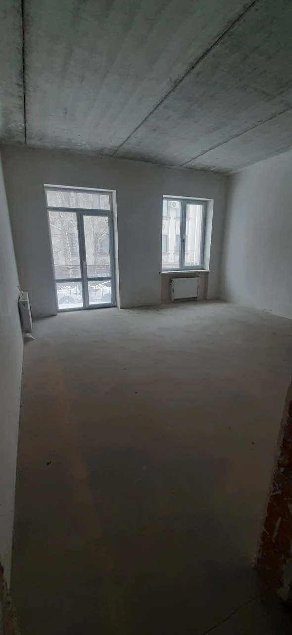 Продаж 3к. 131м біля Терміналу з автономним газовим опалення