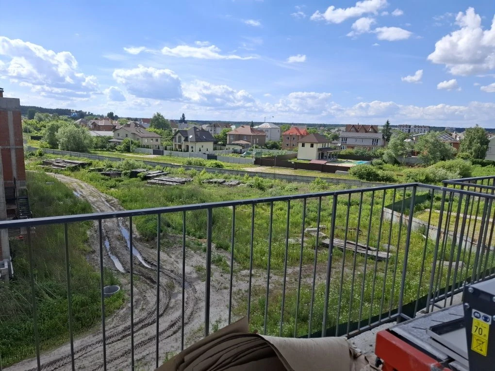 1к. квартиру з частковим ремонтом  по переуступці в Броварах