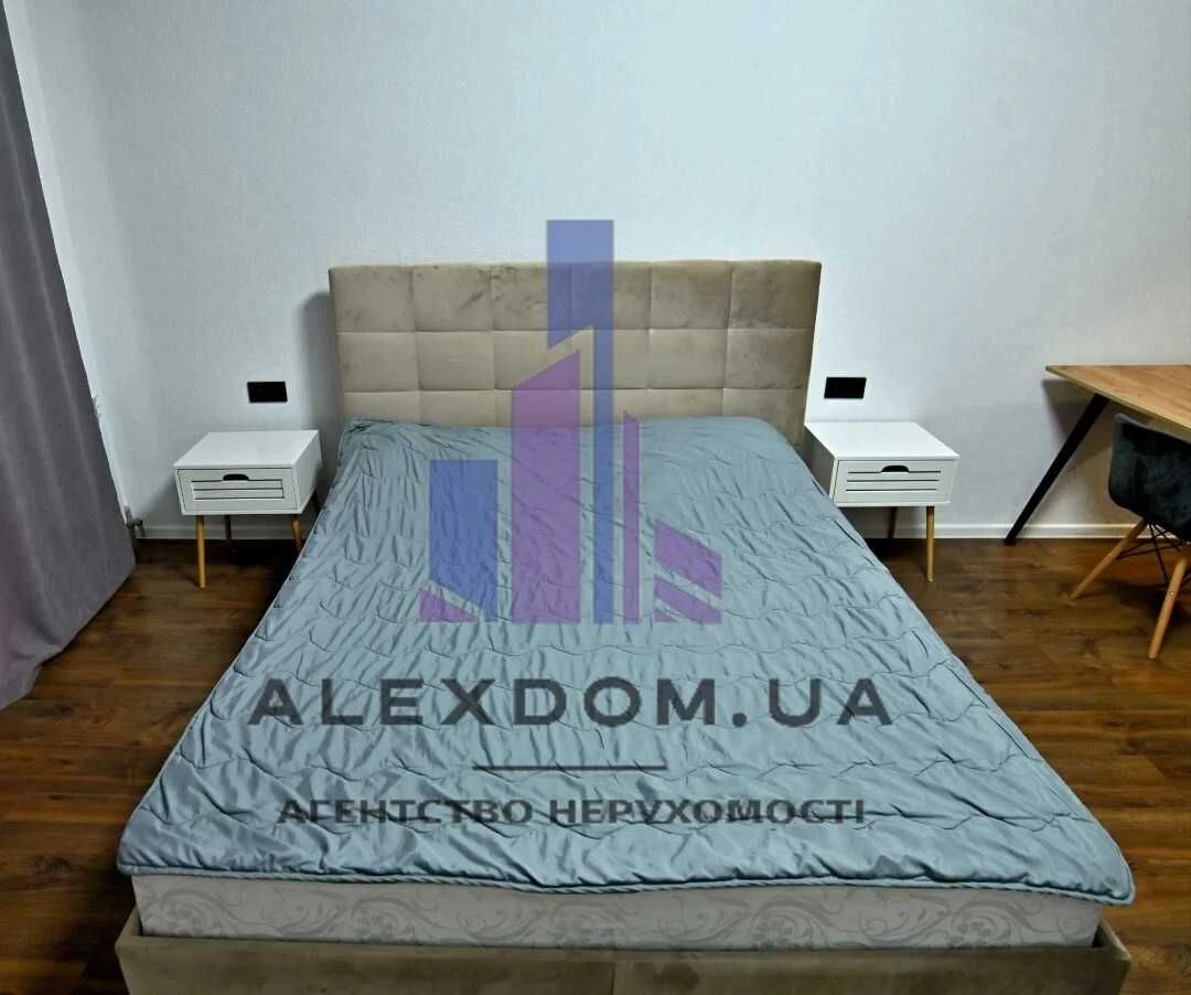 Продається 1-кімнатна квартира, вул. Героїв Крут 14, Бровари