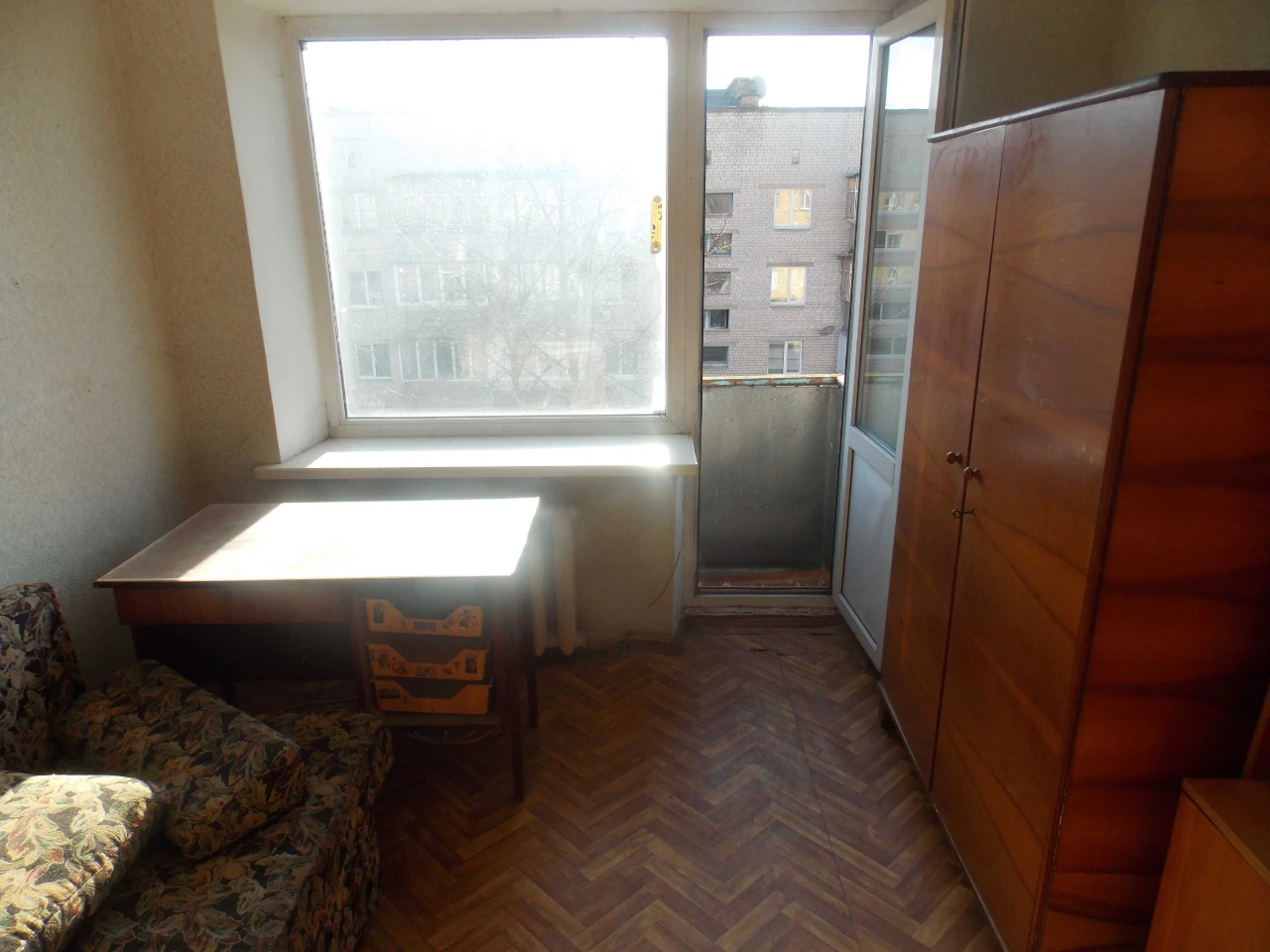 Продам 1-кімнатну квартиру (28,1) в Броварах/центр