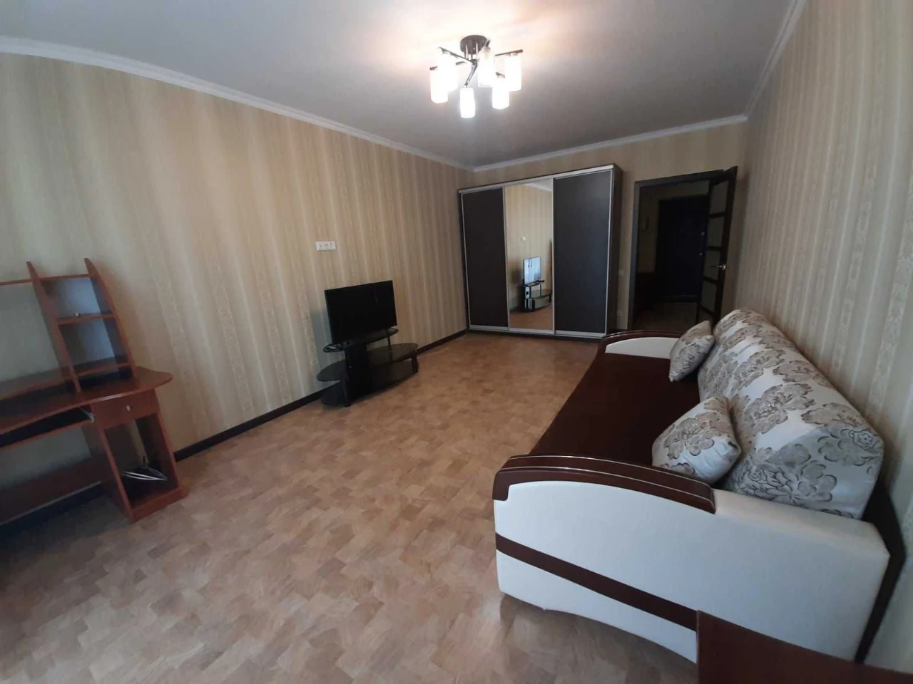 1-room apartment for sale in Green Quarter with renovation!