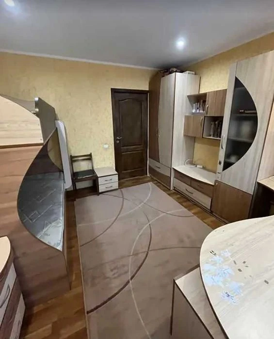 2х кімнатна на Пд-Зх по Львівському шосе (біля Базару), 2й п