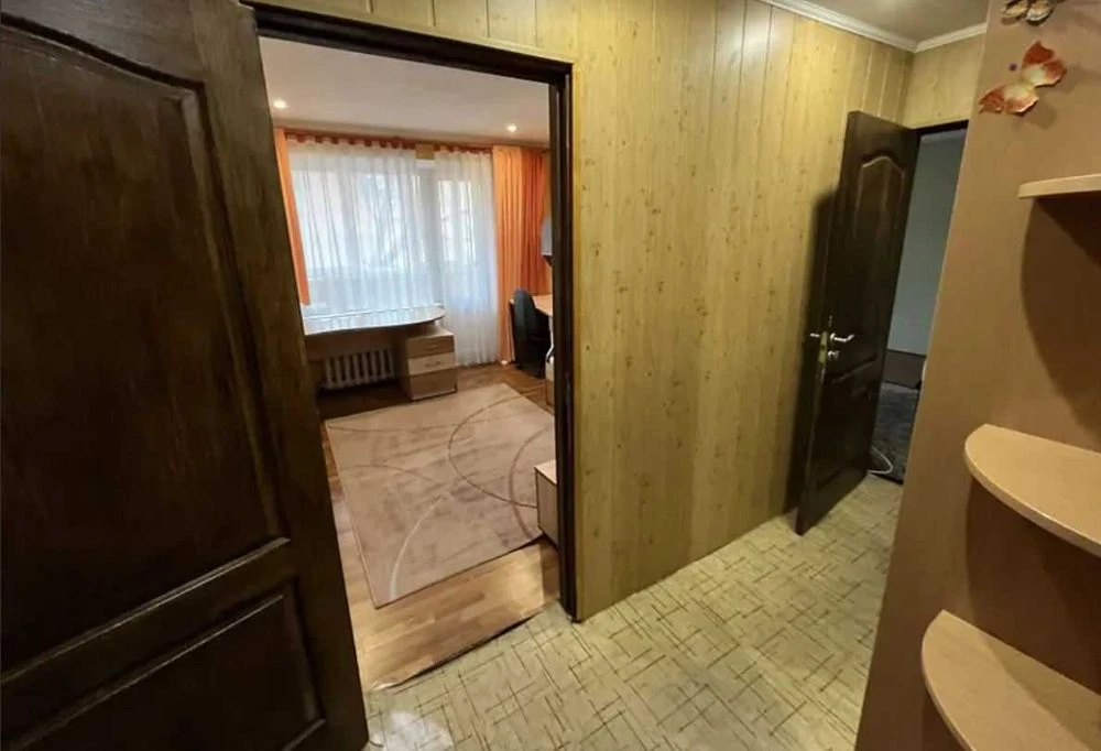 2х кімнатна на Пд-Зх по Львівському шосе (біля Базару), 2й п