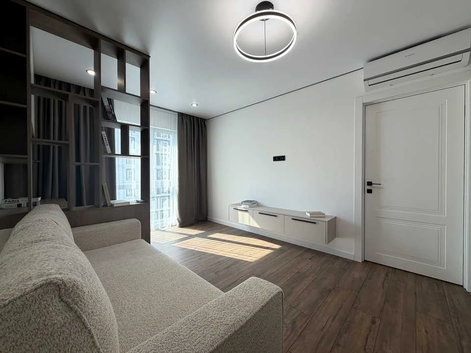 Apartment. Kyiv, Mykhayla Maksymovycha St. (Onufriya Trutenko)