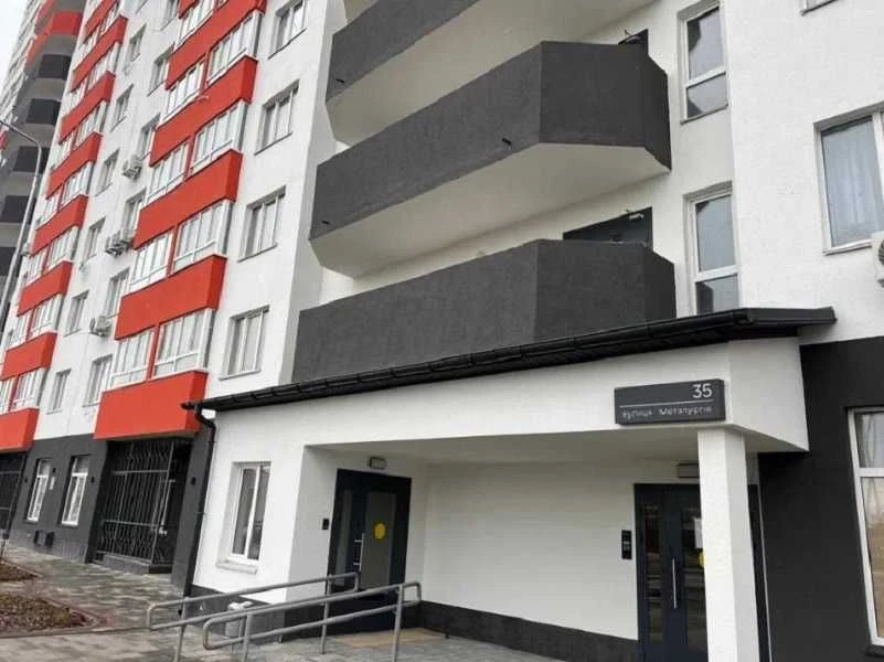 Однокімнатна квартира в новому житловому секторі біля ТРЦ "Термін"