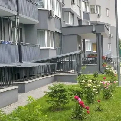 3 кімнатна,Симона Петлюри 21-б, генератор, бомбосховище, Вла
