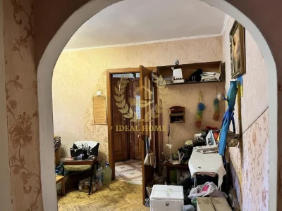 Продається 3-кімнатна квартира з ремонтом у центрі міста Бровари