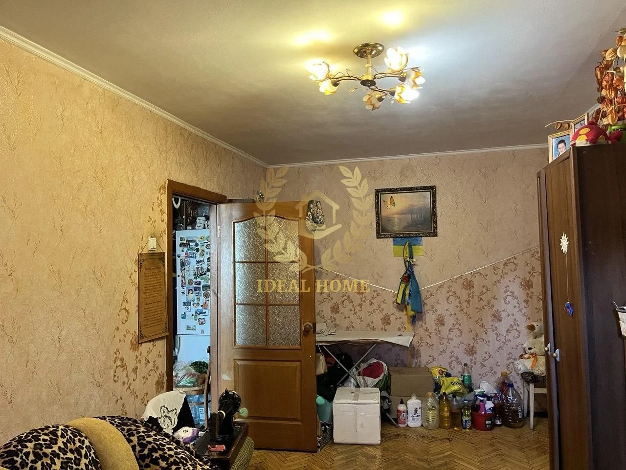 Продається 3-кімнатна квартира з ремонтом у центрі міста Бровари