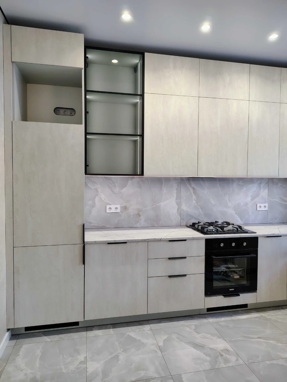 Sale of townhouse with renovation. 10 minutes from the center