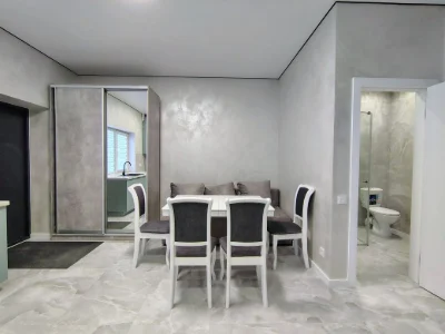 Sale of townhouse with renovation. 10 minutes from the center