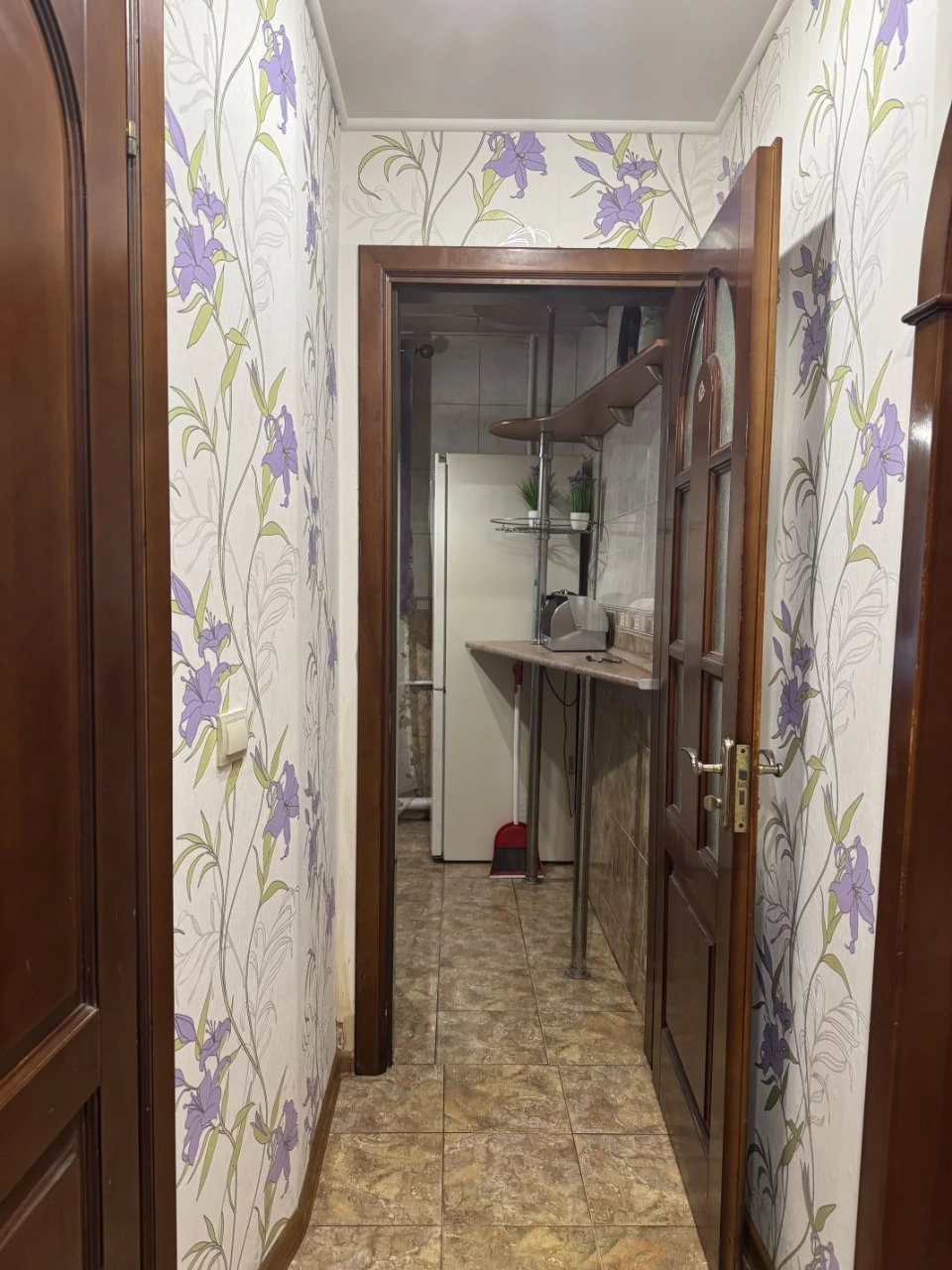 Квартира двокімнатна у центрі Василькова продаж