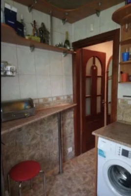 Квартира двокімнатна у центрі Василькова продаж