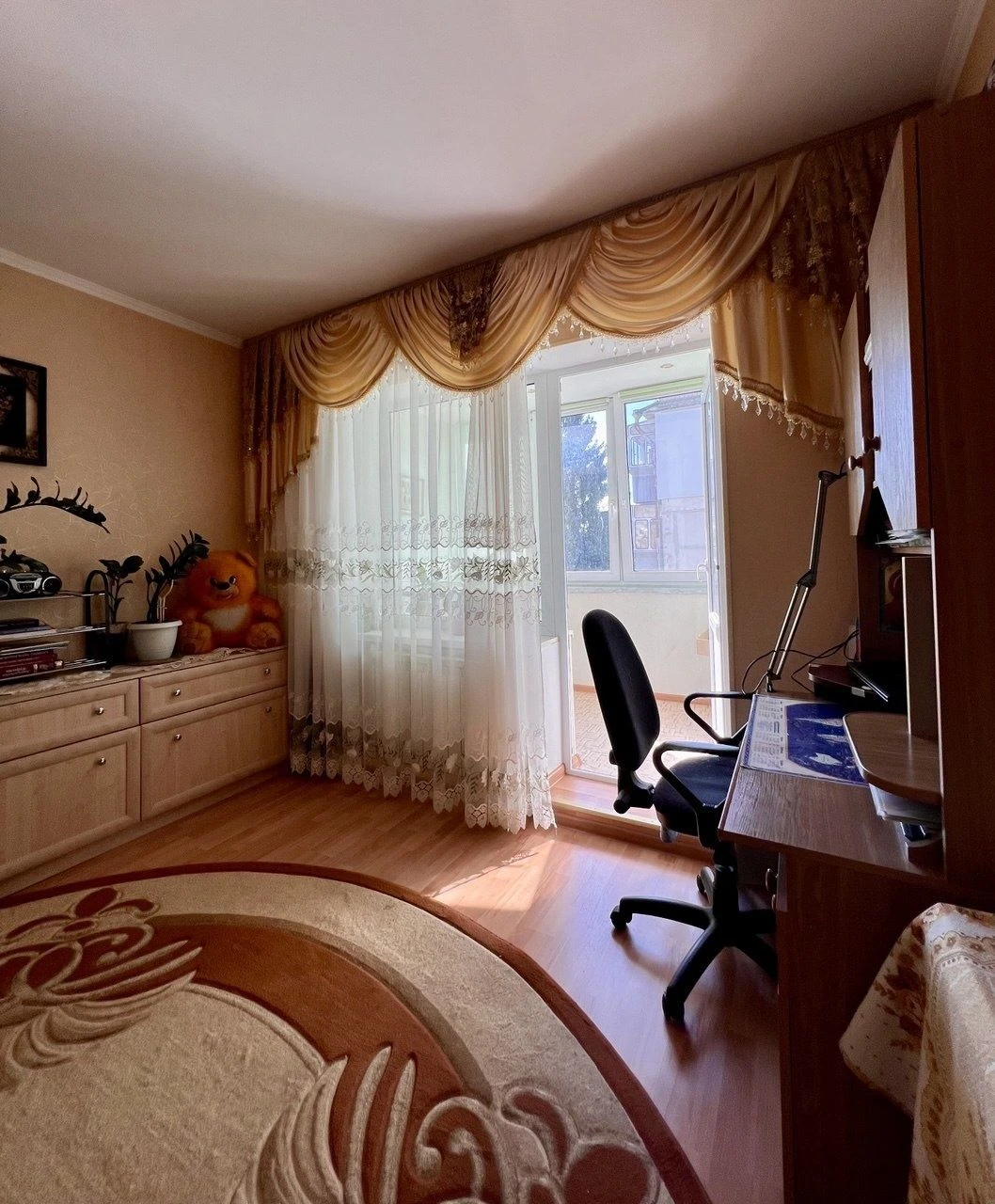 Продажа просторной 3-комнатной квартиры. Район: Мистечко