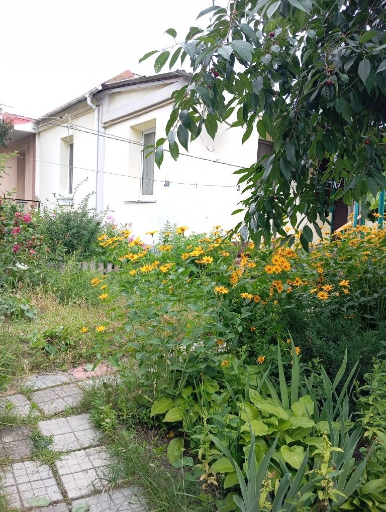 Urgent sale of a 2-room apartment in the documents. Apartment.