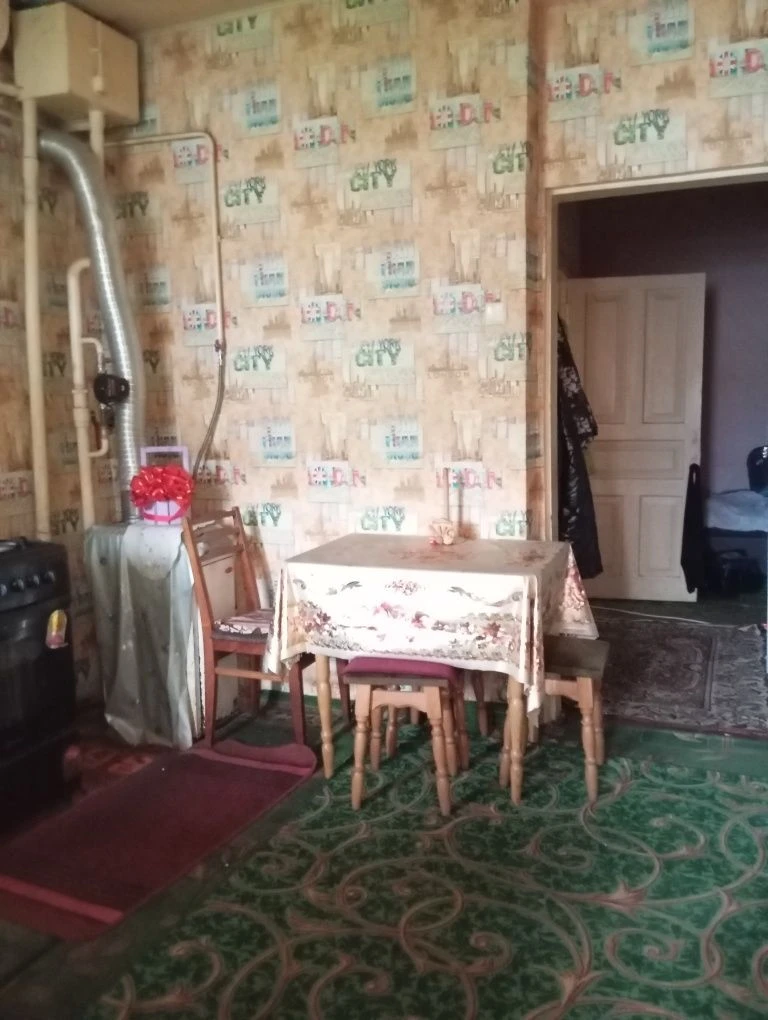 Urgent sale of a 2-room apartment in the documents. Apartment.