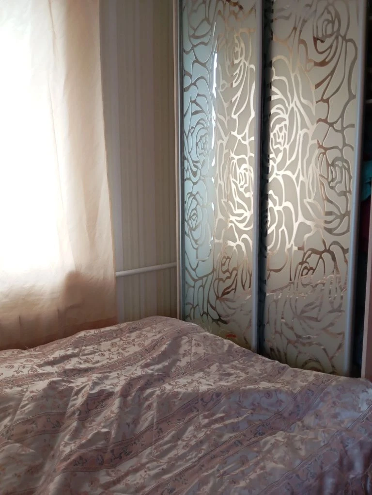Urgent sale of a 2-room apartment in the documents. Apartment.