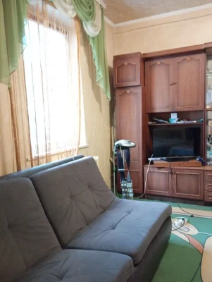 Urgent sale of a 2-room apartment in the documents. Apartment.