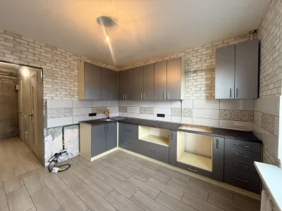 Sale of a four-room apartment. Oschadbank.