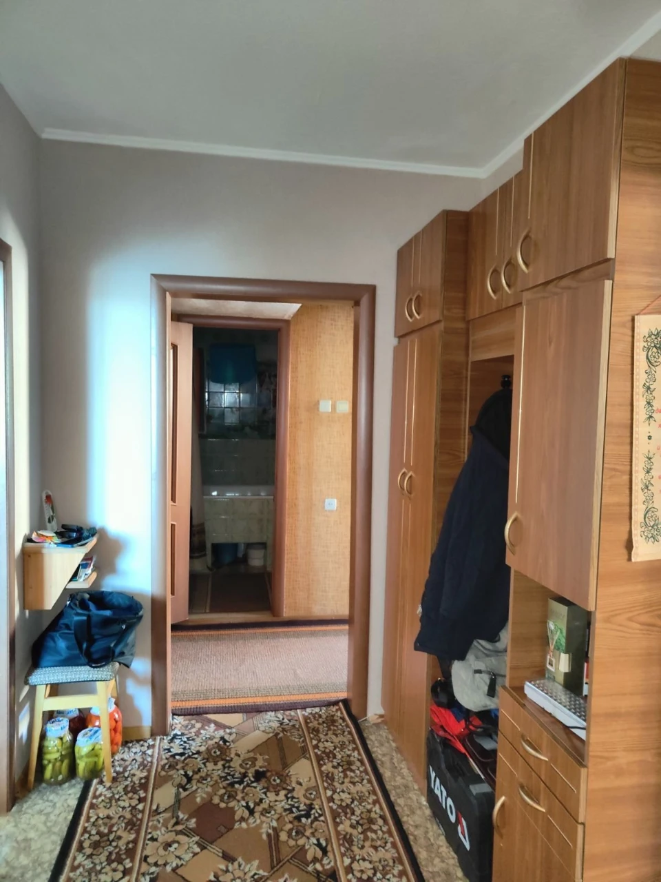 Продається трикімнатна квартира з індивідуальною  на Сонячно
