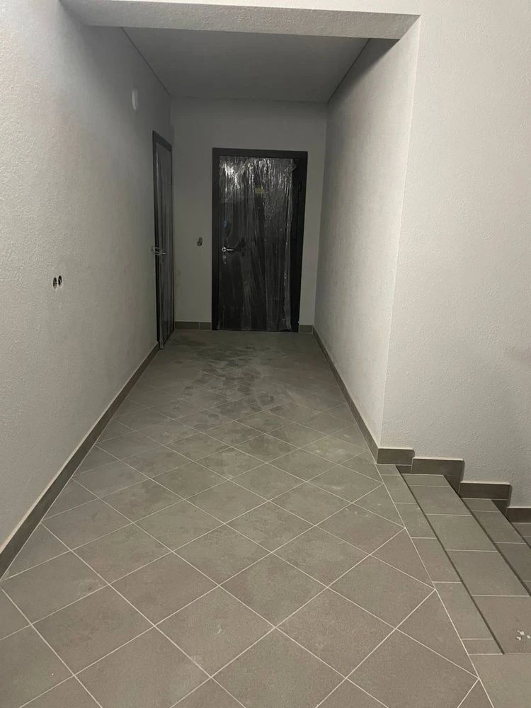 ПРОДАЖ !! Квартира - 92,3м2, - (700/м2)