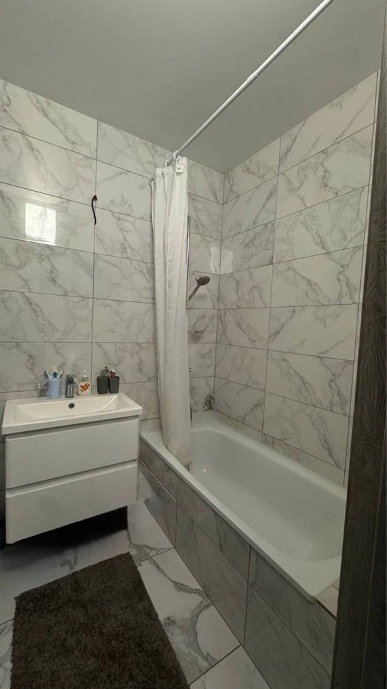 Продам 1-квартиру 35 кв.м. з ремонтом, новий будинок, 3-й по