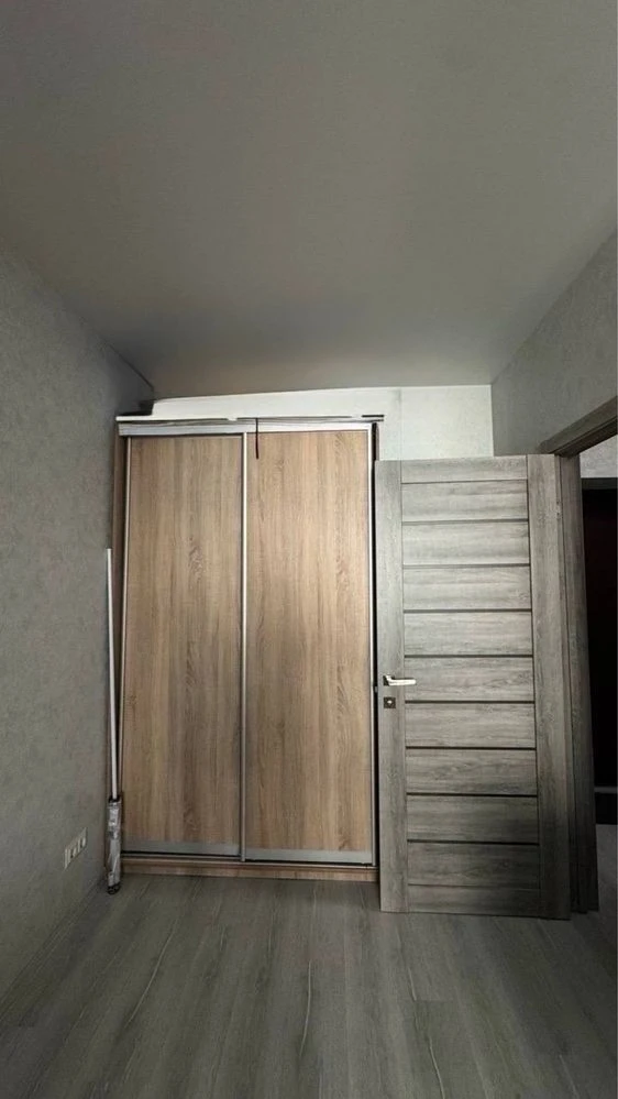 Продам 1-квартиру 35 кв.м. з ремонтом, новий будинок, 3-й по