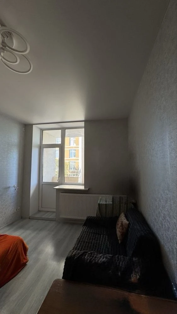 Продам 1-квартиру 35 кв.м. з ремонтом, новий будинок, 3-й по