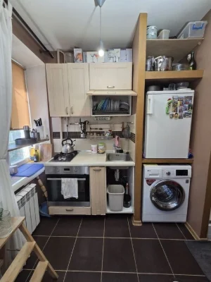 Dorohozhychi Apartment for sale with major renovation.